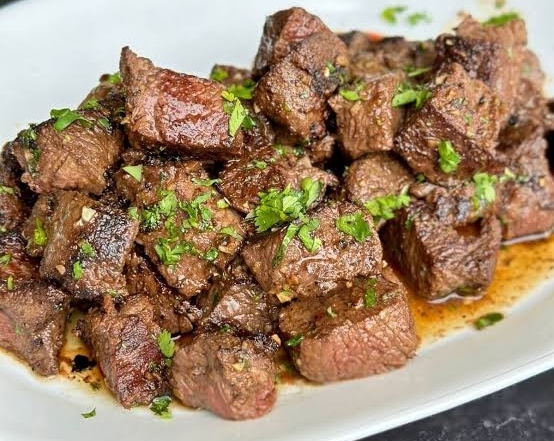 Garlic Butter Steak Bites That Melt In Your Mouth suggested serving